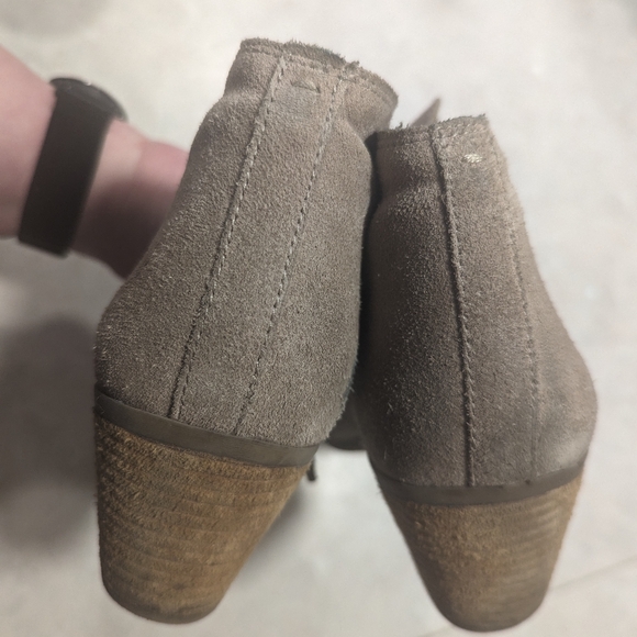 Frye Booties Boots Suede 10 womens - Picture 4 of 10